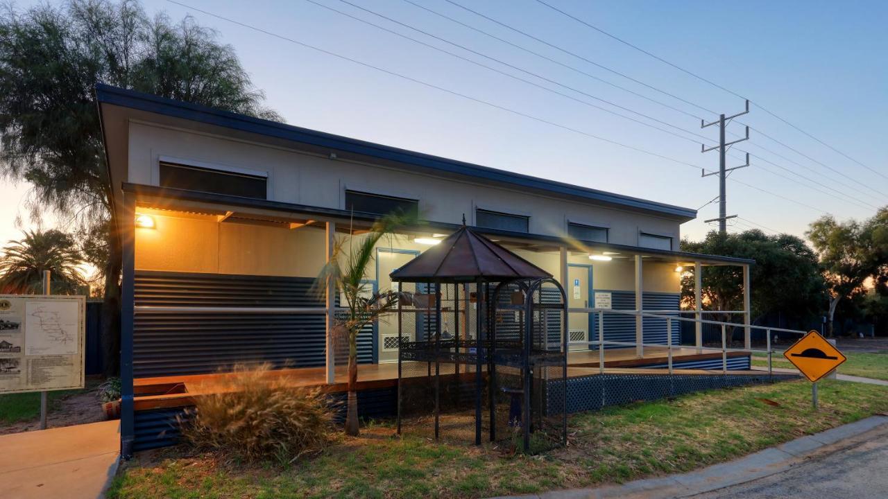 Lake Boga Caravan Park エクステリア 写真