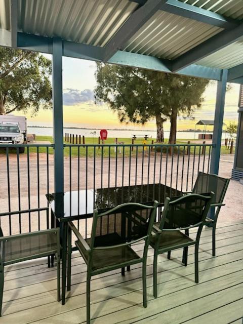 Lake Boga Caravan Park エクステリア 写真